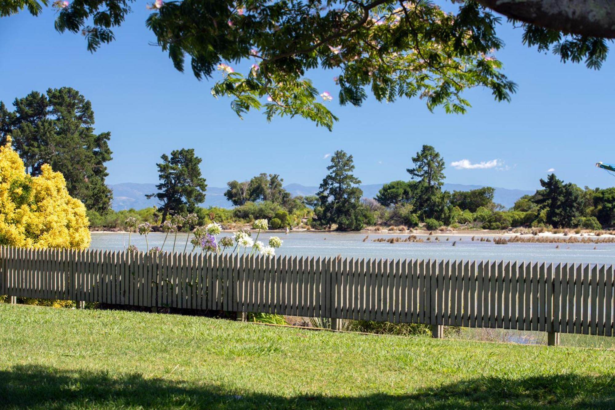 Tahuna Beach Holiday Park Nelson Dış mekan fotoğraf